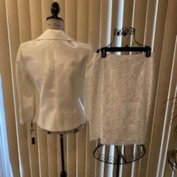 Tahari Off White Professional Woman Dressy Suit 8 - Picture 2 of 5